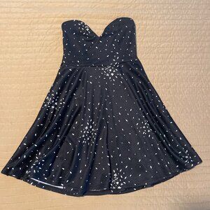 Pins and Needles Sweetheart Strapless Dress